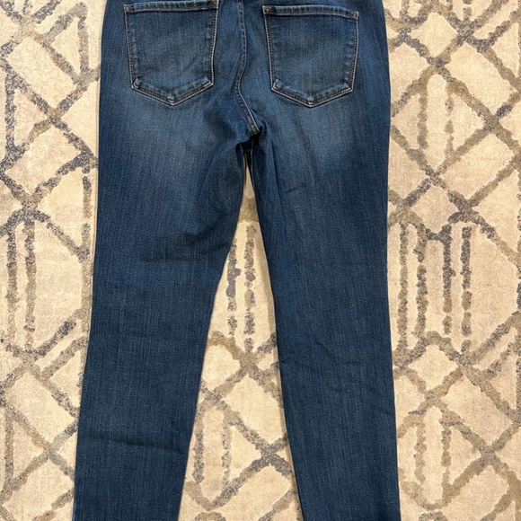 Old Navy Power Straight Mid Rise Jeans | 6P - Picture 4 of 4